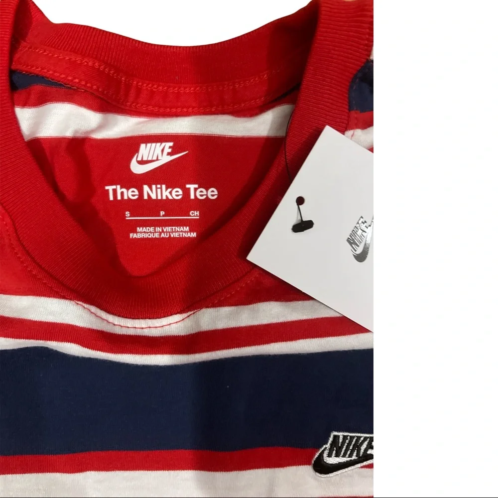 Mens NIKE shirt small red striped‎ WR
